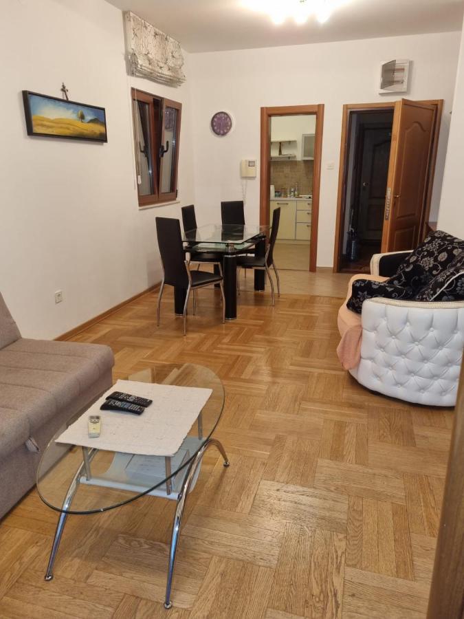 Apartments Sneza Risan Εξωτερικό φωτογραφία