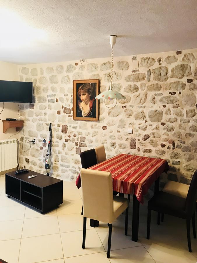 Apartments Sneza Risan Εξωτερικό φωτογραφία