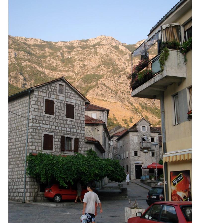 Apartments Sneza Risan Εξωτερικό φωτογραφία
